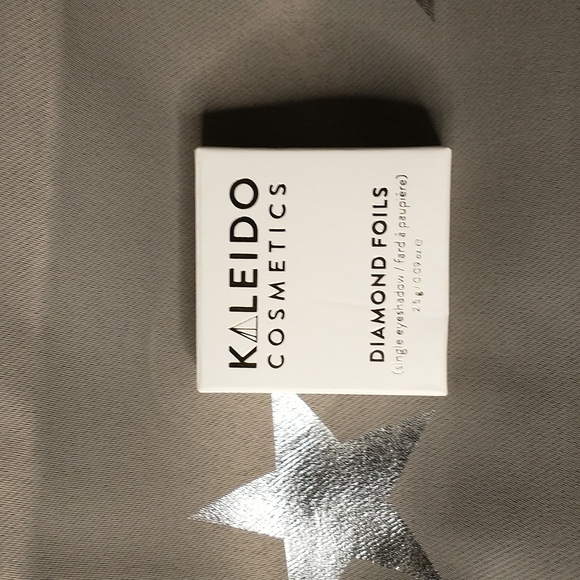 Kaleido cosmetics - Diamond Foils - sizzle - Picture 3 of 5